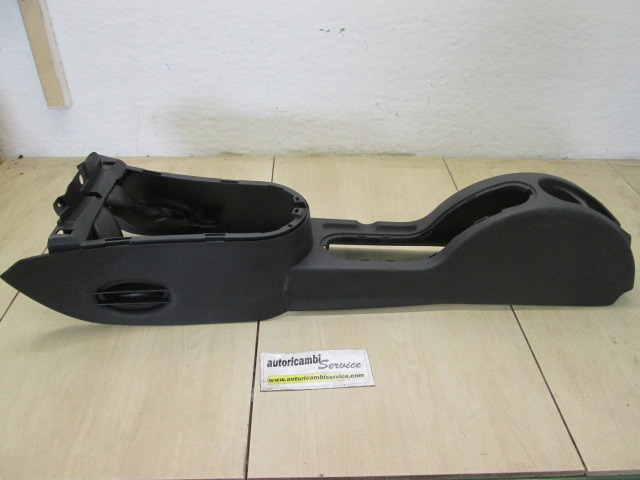 PORTE-OBJET DE TUNNEL SANS ACCOUDOIR OEM N. 9637999577 PI?CES DE VOITURE D'OCCASION CITROEN C3 / PLURIEL (2002 - 09/2005) BENZINA D?PLACEMENT. 11 ANN?E 2003