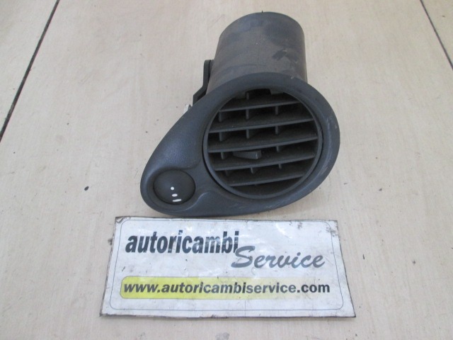 GRILLE DE SORTIE D'AIR OEM N. 7701061211 PI?CES DE VOITURE D'OCCASION RENAULT CLIO (2005 - 05/2009) DIESEL D?PLACEMENT. 15 ANN?E 2006