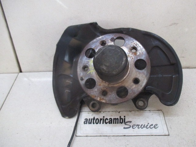 PALIER DE PIVOT GAUCHE / MOYEU DE ROUE ARRI?RE AVEC ROULEMENT AV OEM N. 2043320101 PI?CES DE VOITURE D'OCCASION MERCEDES CLASSE C W203 BER/SW (2000 - 2007) DIESEL D?PLACEMENT. 22 ANN?E 2005