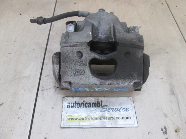 DROIT ETRIER DE FREIN AVANT OEM N. 542024 PI?CES DE VOITURE D'OCCASION OPEL VECTRA BER/SW (2002 - 2006) DIESEL D?PLACEMENT. 19 ANN?E 2004