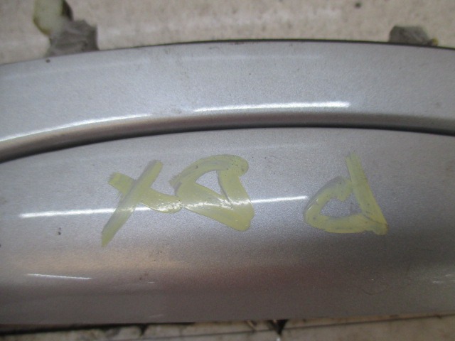 POIGN?E DE PORTE ARRI?RE DROITE OEM N. 836601C000CA PI?CES DE VOITURE D'OCCASION HYUNDAI GETZ (02/2006 - 2008) DIESEL D?PLACEMENT. 15 ANN?E 2007