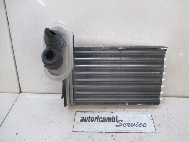 RADIATEUR DE CHAUFFAGE OEM N. 1J1819031B PI?CES DE VOITURE D'OCCASION VOLKSWAGEN NEW BEETLE (1999 - 2006) DIESEL D?PLACEMENT. 19 ANN?E 2004