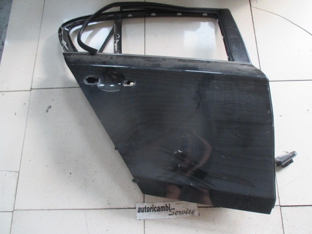 PORTE ARRI?RE DROITE OEM N. 41527191018 PI?CES DE VOITURE D'OCCASION BMW SERIE 1 BER/COUPE/CABRIO E81/E82/E87/E88 LCI RESTYLING (2007 - 2013) DIESEL D?PLACEMENT. 20 ANN?E 2007