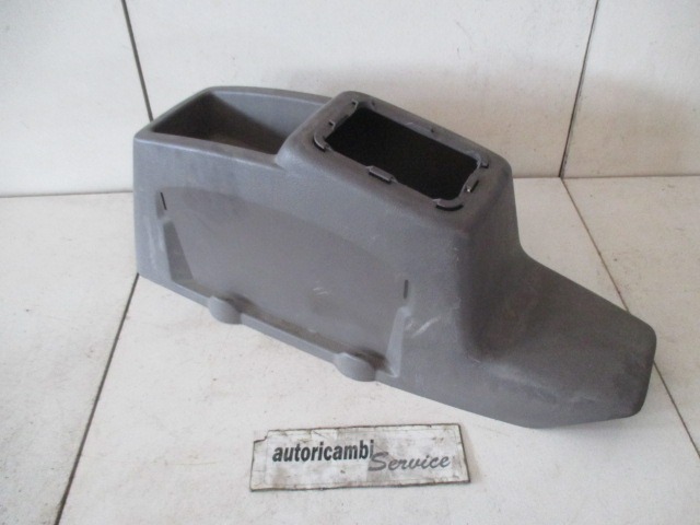 PORTE-OBJET DE TUNNEL SANS ACCOUDOIR OEM N. 7700351867 PI?CES DE VOITURE D'OCCASION RENAULT MASTER (1997- 2003) DIESEL D?PLACEMENT. 22 ANN?E 2002