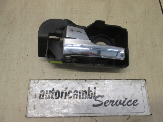 POIGN?E D'OUV. PORTE OEM N. 1S71F22601AG PI?CES DE VOITURE D'OCCASION FORD MONDEO BER/SW (2000 - 2007) DIESEL D?PLACEMENT. 22 ANN?E 2005