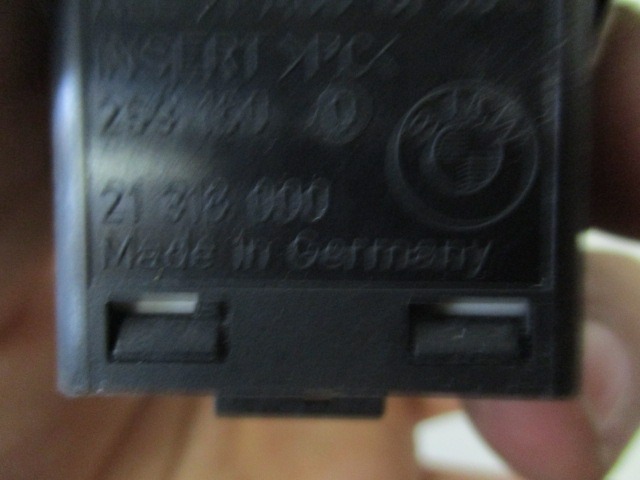 INTERRUPTEURS DIVERS OEM N. 21318000 PI?CES DE VOITURE D'OCCASION BMW SERIE 5 E39 BER/SW (1995 - 08/2000) BENZINA D?PLACEMENT. 20 ANN?E 1998