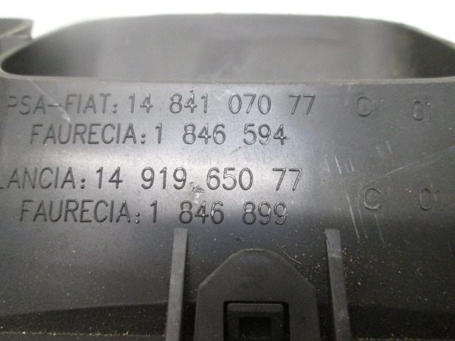 BUSES DE VENTILATION CENTRALES OEM N. 1484107077 PI?CES DE VOITURE D'OCCASION PEUGEOT 807 (2002 - 2008) DIESEL D?PLACEMENT. 22 ANN?E 2004