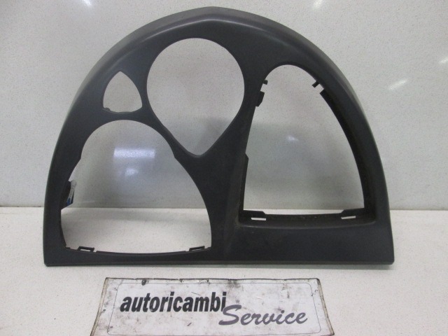 CONSOLE CENTRALE OEM N. 1847114000 PI?CES DE VOITURE D'OCCASION PEUGEOT 807 (2002 - 2008) DIESEL D?PLACEMENT. 22 ANN?E 2004