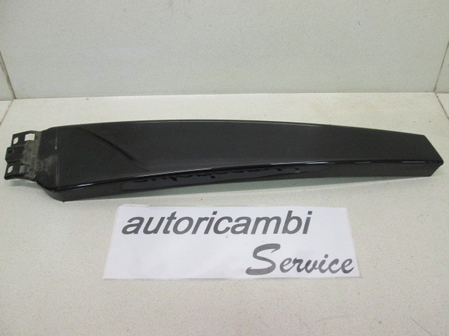 ECRAN DE MONTANT B PORTE AVANT  OEM N. 8E0853289DY9B PI?CES DE VOITURE D'OCCASION AUDI A4 8EC 8ED 8HE B7 BER/SW/CABRIO (2004 - 2007) DIESEL D?PLACEMENT. 20 ANN?E 2007