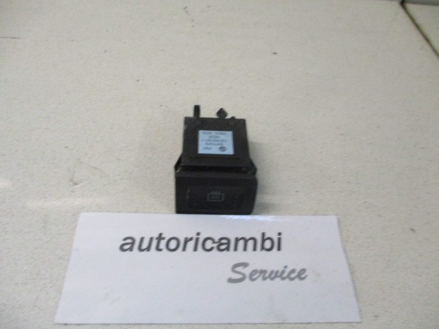 INTERRUPTEURS DIVERS OEM N. 1J0959621C PI?CES DE VOITURE D'OCCASION VOLKSWAGEN GOLF MK4 BER/SW (1998 - 2004) DIESEL D?PLACEMENT. 19 ANN?E 2001