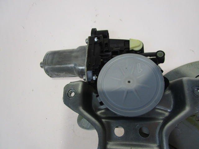 M?CANISME DE FEN?TRE DE PORTE ARRI?RE OEM N. 83560-79J00 PI?CES DE VOITURE D'OCCASION FIAT SEDICI (2006 - 4/2009) DIESEL D?PLACEMENT. 19 ANN?E 2007