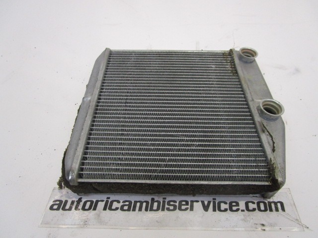 RADIATEUR DE CHAUFFAGE OEM N. 77365032 PI?CES DE VOITURE D'OCCASION FIAT GRANDE PUNTO 199 (2005 - 2012) DIESEL D?PLACEMENT. 13 ANN?E 2006