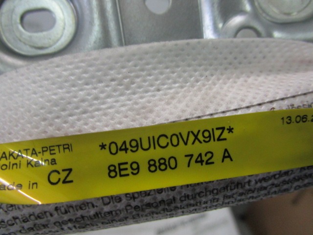 AIRBAG DE TETE DROIT  OEM N. 8E9880742A PI?CES DE VOITURE D'OCCASION AUDI A4 8EC 8ED 8HE B7 BER/SW/CABRIO (2004 - 2007) DIESEL D?PLACEMENT. 20 ANN?E 2005