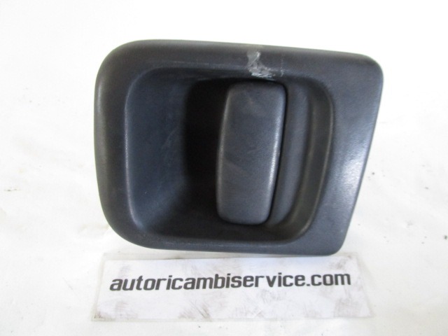 POIGNEE DE PORTE AVANT GAUCHE OEM N. 7700352488 PI?CES DE VOITURE D'OCCASION RENAULT MASTER (2003 - 2010) DIESEL D?PLACEMENT. 25 ANN?E 2010