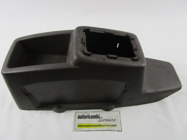 PORTE-OBJET DE TUNNEL SANS ACCOUDOIR OEM N. 7700351867 PI?CES DE VOITURE D'OCCASION RENAULT MASTER (1997- 2003) DIESEL D?PLACEMENT. 22 ANN?E 2001