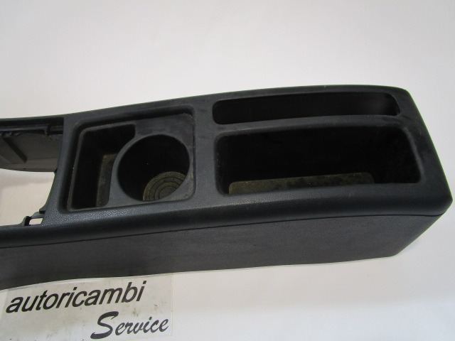 PORTE-OBJET DE TUNNEL SANS ACCOUDOIR OEM N. A1698100279 PI?CES DE VOITURE D'OCCASION MERCEDES CLASSE A W169 5P C169 3P (2004 - 04/2008) DIESEL D?PLACEMENT. 20 ANN?E 2004