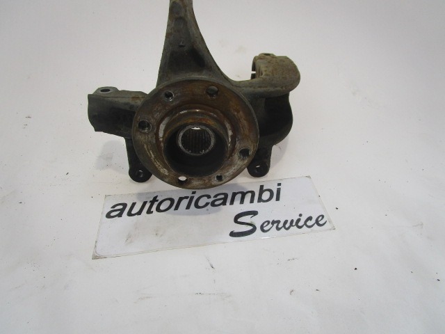 "PALIER DE PIVOT DROIT AVANT / MOYEU DE ROUE ARRI?RE AVEC ROULEMENT AV	 OEM N. 8200308650 PI?CES DE VOITURE D'OCCASION RENAULT SCENIC/GRAND SCENIC (2003 - 2009) DIESEL D?PLACEMENT. 15 ANN?E 2004"