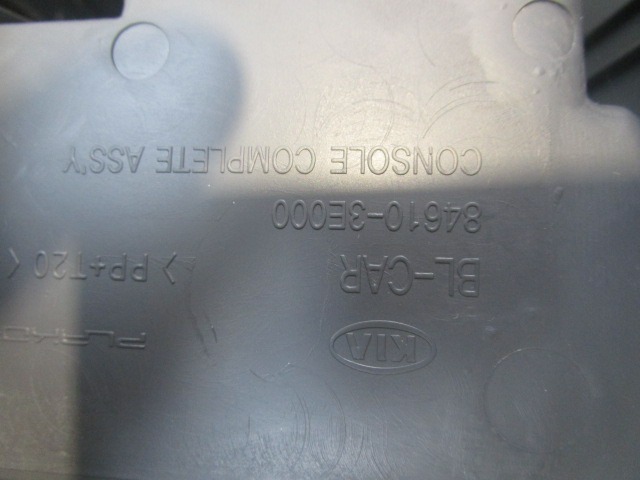 PORTE-OBJET DE TUNNEL SANS ACCOUDOIR OEM N. 84610-3E000 PI?CES DE VOITURE D'OCCASION KIA SORENTO (2002 - 2009) DIESEL D?PLACEMENT. 25 ANN?E 2003