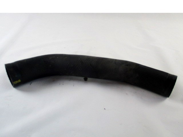 FLEXIBLE BAS DU RADIATEUR-POMPE LIQ.REF OEM N.  PI?CES DE VOITURE D'OCCASION TOYOTA COROLLA E120/E130 (2000 - 2006) DIESEL D?PLACEMENT. 14 ANN?E 2006