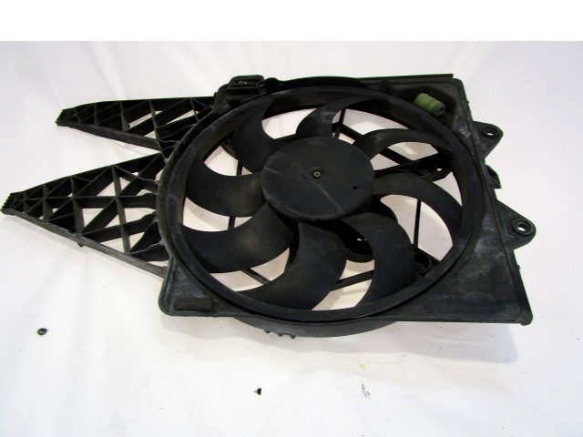 CADRE DE VENTILATEUR AVEC VENTILATEUR OEM N. 882300200 PI?CES DE VOITURE D'OCCASION FIAT BRAVO 198 (02/2007 - 01/2011) DIESEL D?PLACEMENT. 16 ANN?E 2011