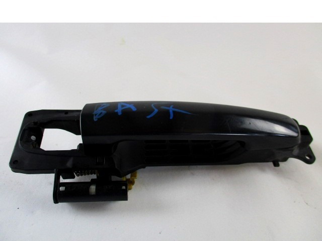 POIGNEE DE PORTE AVANT GAUCHE OEM N. 82812-63J00-ZCC PI?CES DE VOITURE D'OCCASION SUZUKI SWIFT MK4 MZ EZ (2004 - 2010) BENZINA D?PLACEMENT. 13 ANN?E 2009