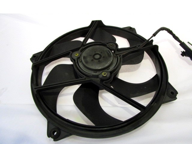 CADRE DE VENTILATEUR AVEC VENTILATEUR OEM N. 1253C0 PI?CES DE VOITURE D'OCCASION PEUGEOT 307 BER/SW/CABRIO (2001 - 2009) DIESEL D?PLACEMENT. 16 ANN?E 2004