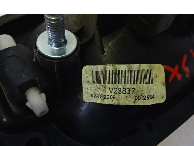 POIGNEE DE PORTE AVANT GAUCHE OEM N. 9143V7 PI?CES DE VOITURE D'OCCASION PEUGEOT BIPPER (DAL 2007) DIESEL D?PLACEMENT. 14 ANN?E 2010