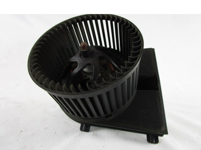 VENTILATEUR OEM N. 1J1819021B PI?CES DE VOITURE D'OCCASION AUDI TT 8N (1998 - 2006) BENZINA D?PLACEMENT. 18 ANN?E 2000