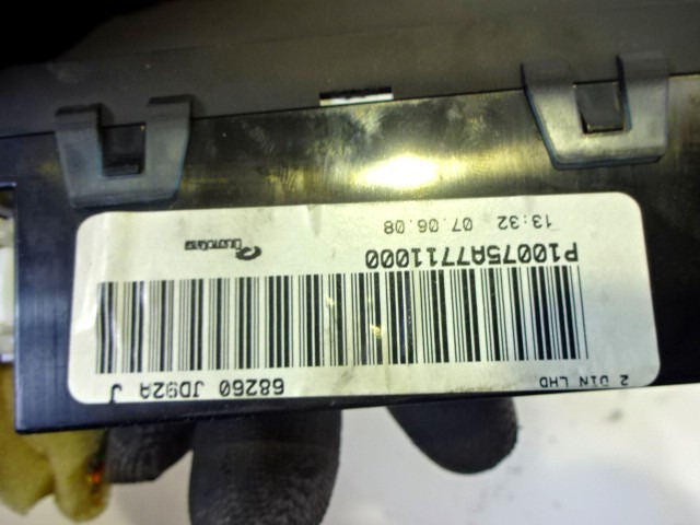 AFFICHEUR D?PORT? . OEM N. 68260JD92A PI?CES DE VOITURE D'OCCASION NISSAN QASHQAI J10C (2006 - 2010) DIESEL D?PLACEMENT. 15 ANN?E 2008