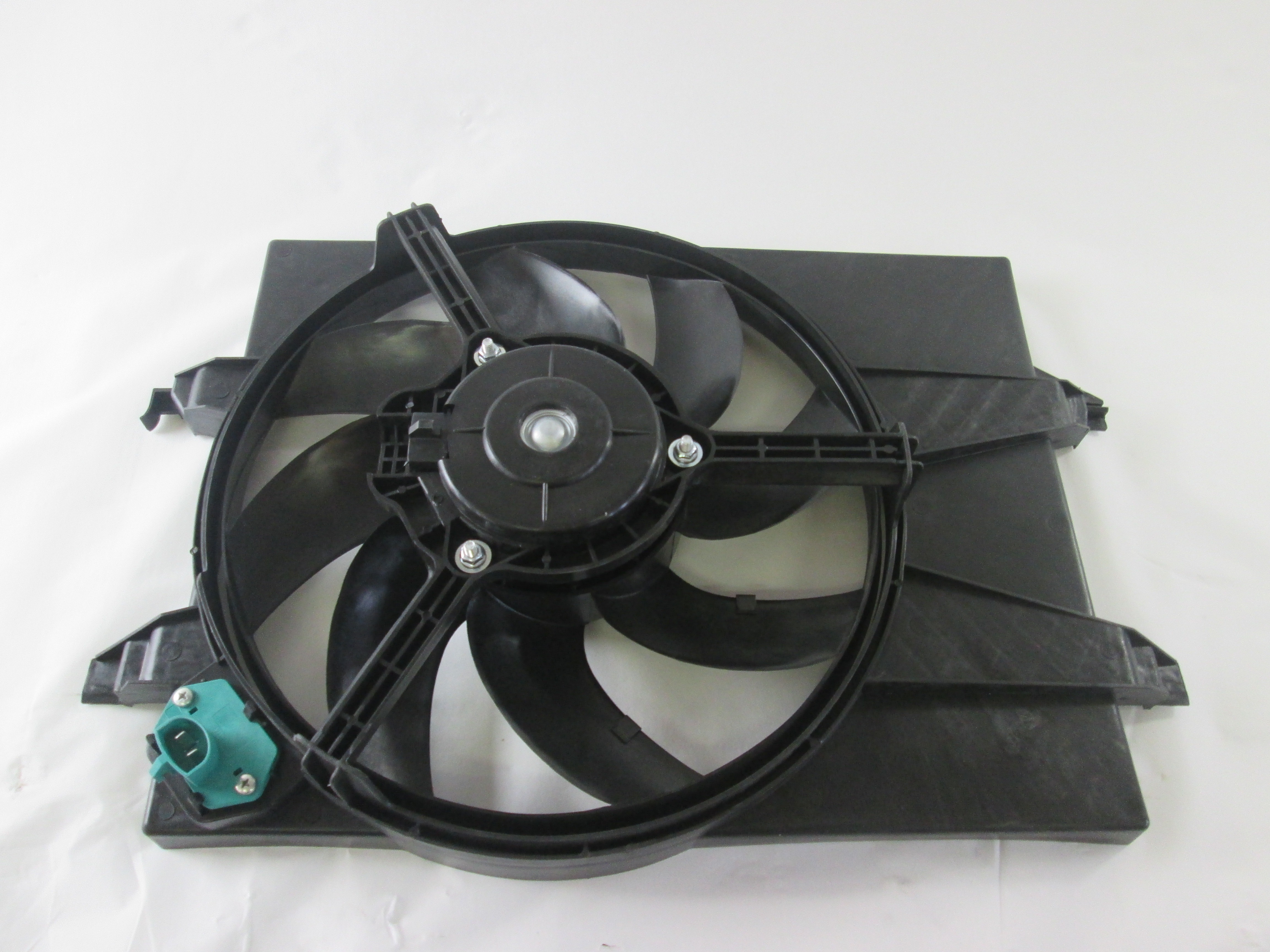 CADRE DE VENTILATEUR AVEC VENTILATEUR OEM N. 4S6H8C607AC PI?CES DE VOITURE D'OCCASION FORD FIESTA JH JD MK5 R (01/2006 - 2008) DIESEL D?PLACEMENT. 14 ANN?E 2007