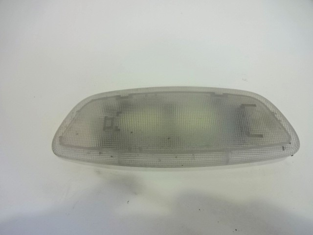 LAMPE DE LECTURE  OEM N. A2108203401 PI?CES DE VOITURE D'OCCASION MERCEDES CLASSE C W203 BER/SW (2000 - 2007) DIESEL D?PLACEMENT. 22 ANN?E 2004