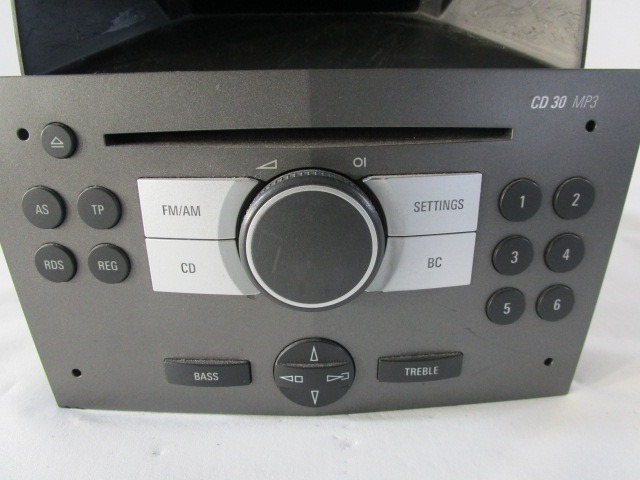 RADIO CD?/ AMPLIFICATEUR - SUPPORT SYST?ME HIFI OEM N. 13188461 PI?CES DE VOITURE D'OCCASION OPEL ZAFIRA B A05 M75 (2005 - 2008) DIESEL D?PLACEMENT. 19 ANN?E 2007