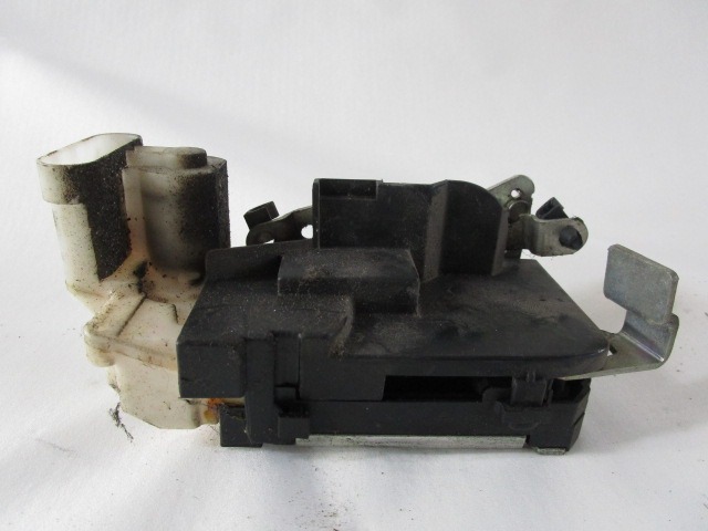 SERRURE CENTRALE PORTE ARRI?RE GAUCHE OEM N. 46536064 PI?CES DE VOITURE D'OCCASION FIAT PUNTO 188 188AX MK2 (1999 - 2003) BENZINA D?PLACEMENT. 12 ANN?E 2001