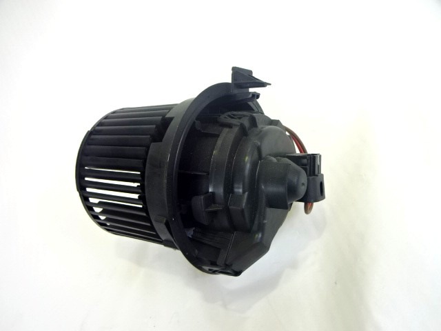 VENTILATEUR OEM N. 272101170R PI?CES DE VOITURE D'OCCASION RENAULT CLIO MK4 (2012 - 2019)BENZINA D?PLACEMENT. 12 ANN?E 2013