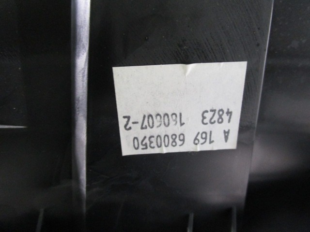 PORTE-OBJET DE TUNNEL SANS ACCOUDOIR OEM N. A1696800350 PI?CES DE VOITURE D'OCCASION MERCEDES CLASSE A W169 5P C169 3P (2004 - 04/2008) DIESEL D?PLACEMENT. 20 ANN?E 2007