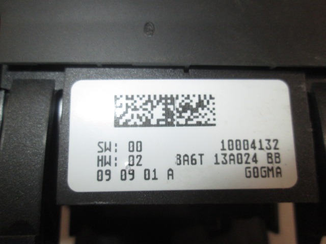 DISPOSITIF DE COMMANDE LUMI?RE OEM N. 8A6T13A024BB PI?CES DE VOITURE D'OCCASION FORD FIESTA (09/2008 - 11/2012) BENZINA D?PLACEMENT. 12 ANN?E 2010