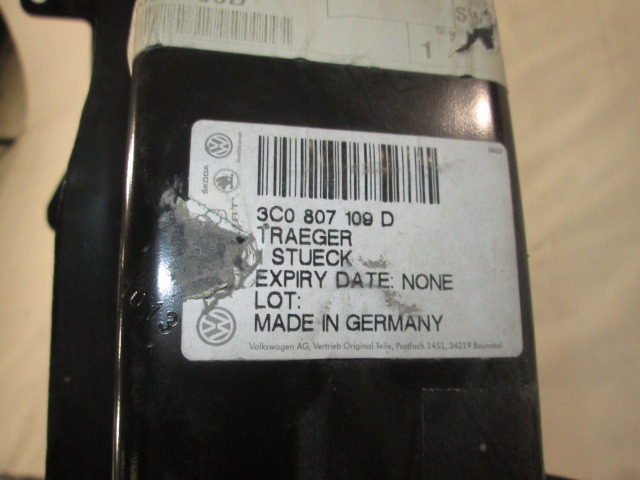 SUPPORT  PARE CHOC AVANT OEM N. 3C0807109D PI?CES DE VOITURE D'OCCASION VOLKSWAGEN PASSAT B6 3C BER/SW (2005 - 09/2010)  DIESEL D?PLACEMENT. 20 ANN?E