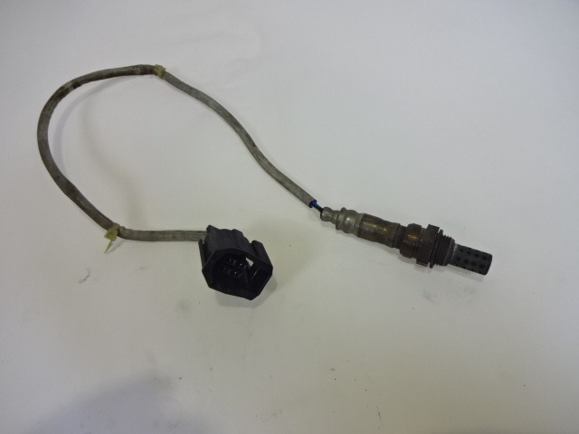 SONDE LAMBDA OEM N. 08FQ4-4750 PI?CES DE VOITURE D'OCCASION MAZDA 3 (2003 - 2006)BENZINA D?PLACEMENT. 16 ANN?E 2004