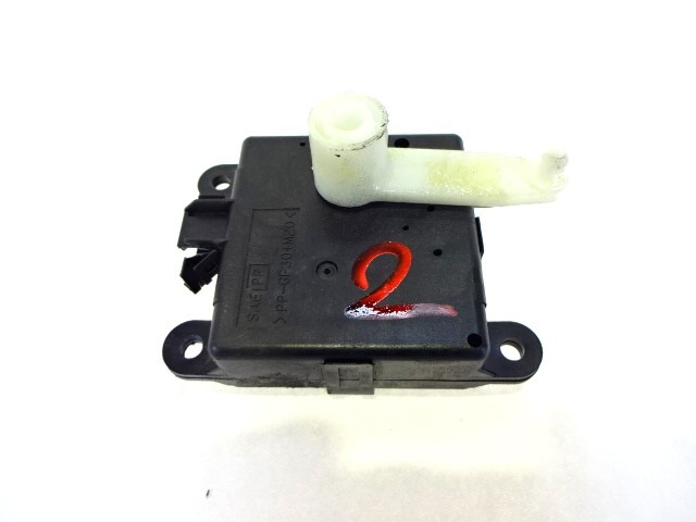 PIECES LEVIER DE REGLAGE DE CLIMATISEUR OEM N. A24842A7722001 PI?CES DE VOITURE D'OCCASION NISSAN QASHQAI J10C (2006 - 2010) DIESEL D?PLACEMENT. 15 ANN?E 2007