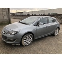 OPEL ASTRA J 1.6 D 100KW 6M 5P (2015) RICAMBI USATI AUTO IN PIAZZALE 