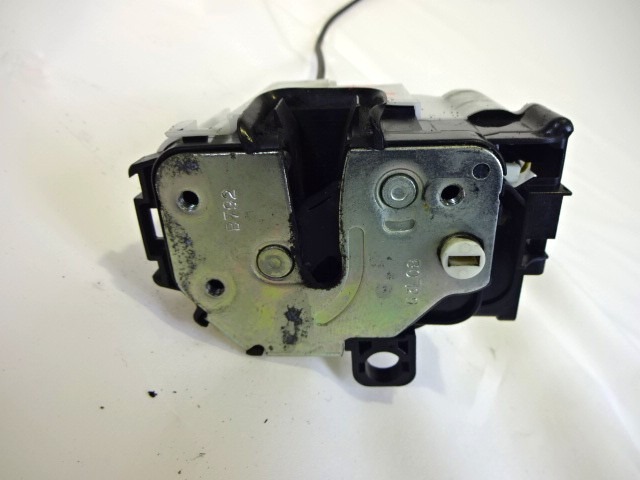 SERRURE CENTRALE PORTE ARRI?RE GAUCHE OEM N. 51826986 PI?CES DE VOITURE D'OCCASION FIAT PANDA 169 (2003 - 08/2009) BENZINA/METANO D?PLACEMENT. 12 ANN?E 2008