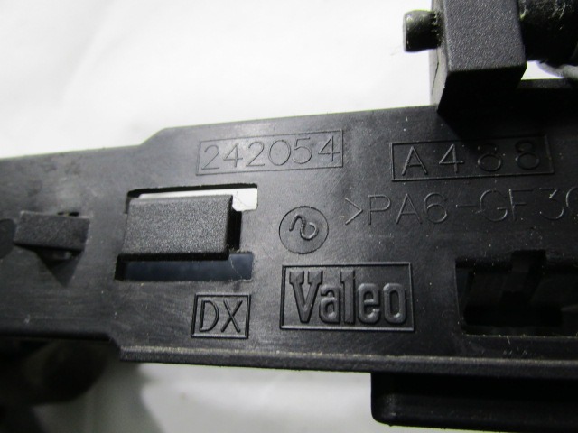 POIGN?E DE PORTE ARRI?RE DROITE OEM N. 735316660 PI?CES DE VOITURE D'OCCASION FIAT STILO 192 BER/SW (2001 - 2004) DIESEL D?PLACEMENT. 19 ANN?E 2004