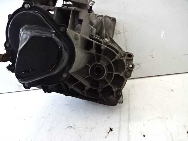 BO?TE DE VITESSES M?CANIQUE OEM N. 30841 Cambio meccanico PI?CES DE VOITURE D'OCCASION FORD FIESTA (09/2008 - 11/2012) DIESEL D?PLACEMENT. 14 ANN?E 2008