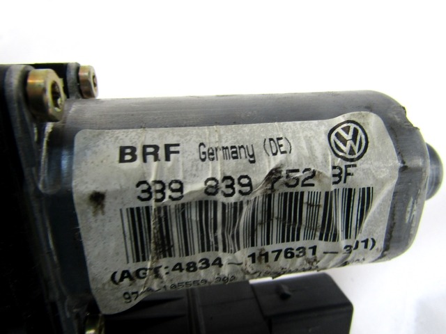 MOTEUR DE VITRE DE PORTE ARRI?RE OEM N. 3B9839752BF 0130821696 F005S00060 PI?CES DE VOITURE D'OCCASION VOLKSWAGEN PASSAT B5 3BG BER/SW (11/2000 - 2005) DIESEL D?PLACEMENT. 19 ANN?E 2002