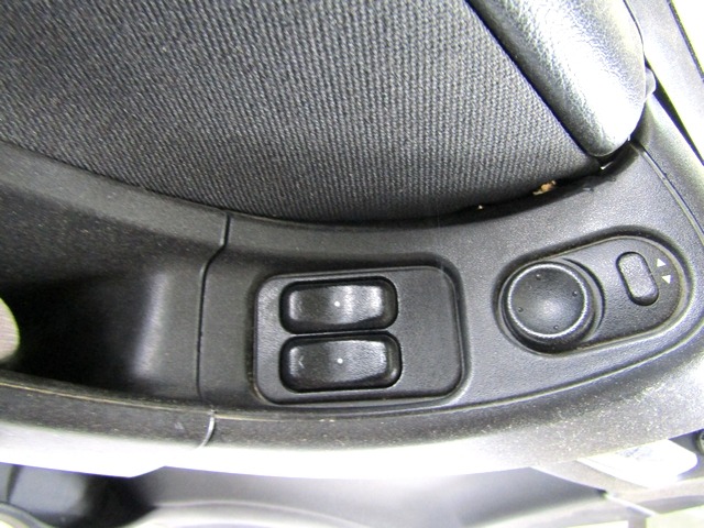 PANNEAU DE PORTE AVANT OEM N. 15333 PANNELLO INTERNO PORTA ANTERIORE PI?CES DE VOITURE D'OCCASION OPEL ZAFIRA A (1999 - 2004) DIESEL D?PLACEMENT. 20 ANN?E 2003