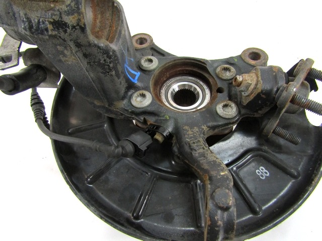 PALIER DE PIVOT GAUCHE / MOYEU DE ROUE ARRI?RE AVEC ROULEMENT AV OEM N. 1K0407255AA PI?CES DE VOITURE D'OCCASION AUDI A3 8P 8PA 8P1 (2003 - 2008)DIESEL D?PLACEMENT. 20 ANN?E 2008