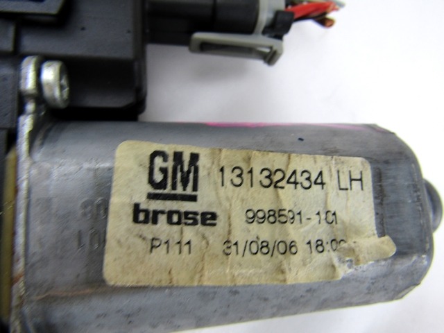 M?CANISME DE FEN?TRE DE PORTE AVANT OEM N. 13132434 PI?CES DE VOITURE D'OCCASION OPEL ZAFIRA B A05 M75 (2005 - 2008) BENZINA D?PLACEMENT. 16 ANN?E 2006