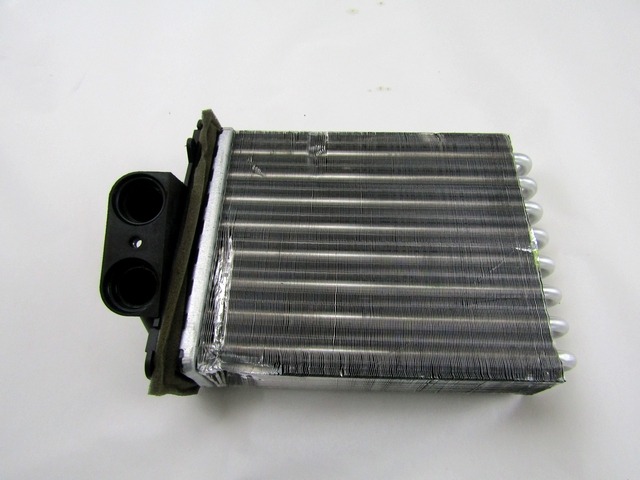 RADIATEUR DE CHAUFFAGE OEM N. 77364840 PI?CES DE VOITURE D'OCCASION FIAT PANDA 169 (2003 - 08/2009) DIESEL D?PLACEMENT. 13 ANN?E 2007