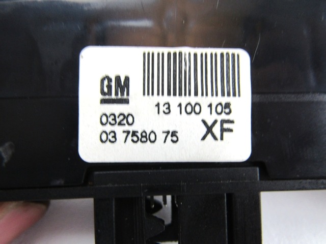 INTERRUPT.FEUX D?TRESSE/VERROUIL.CENTRAL OEM N. 13100105 PI?CES DE VOITURE D'OCCASION OPEL ASTRA H RESTYLING L48 L08 L35 L67 5P/3P/SW (2007 - 2009) DIESEL D?PLACEMENT. 19 ANN?E 2008