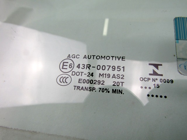 GLACE DE PORTE, AVANT DROIT OEM N. 9806027280 PI?CES DE VOITURE D'OCCASION DS DS3 (DAL 2015)BENZINA D?PLACEMENT. 12 ANN?E 2015